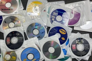 Software Discs Vintage Random 4lb Lot Adobe Microsoft IBM - Picture 1 of 17