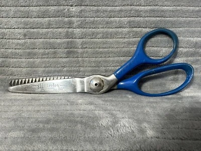Vintage 5” Metroloy Lifetime Pinking Shears Stainless Steel Finest Scissors - Image 1 of 4