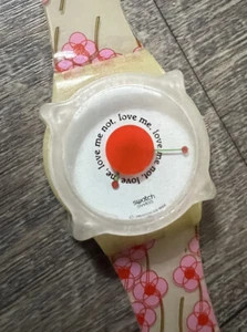 Orologio Swatch svizzero floreale Love Me 1998 da donna, orologio vintage floreale anni 90 - Foto 1 di 4
