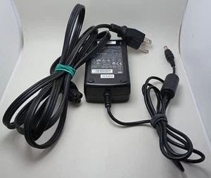 Li Shin LSE9802A1255 AC/DC Adapter Power Supply In 100-240VAC Out 12V Tested - Picture 1 of 2