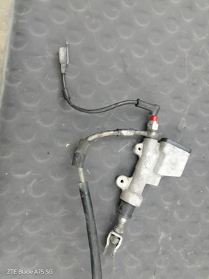 pompa freno posteriore con tubo hm 50 crm derapage rr 2006 2017 - Immagine 1 di 4