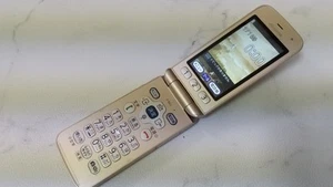 Fujitsu F-02J Future Phone FLIP ANDROID GOLD SIM FREE TESTED - Picture 1 of 8