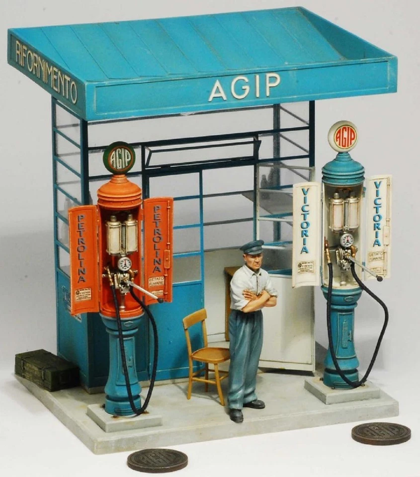 MODEL VICTORIA AGIP PETROLI STATION Scala 1:35 Cod.40105 - Immagine 1 di 1