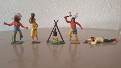 LOT STARLUX Far West - 4 figurines Indiens et 1 accessoire - Bon état - Photo 1/2
