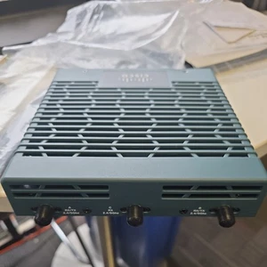CISCO | 819-4G | 810 Series Wireless Integrated Services Router With Antennas - Picture 1 of 5