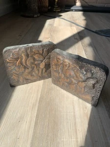 Vintage Hammered Copper relief & Wood Flowers bookends Arts and Crafts - Picture 1 of 10
