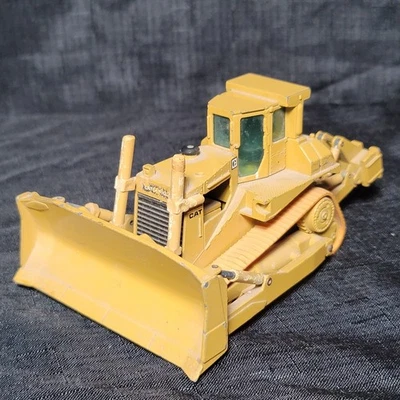 Bulldozer trasero NZG escala 1/50 Caterpillar CAT D9N desgarrador bloque logotipo C de colección Foto 1 de 4