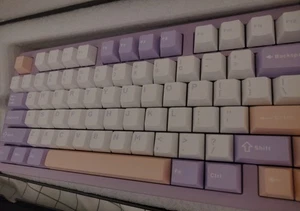 Leobog Hi8 SE Purple Doll Switch - Picture 1 of 3