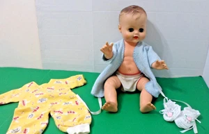 VINTAGE 19" BABY PUPPE VINYL 50ER JAHRE GROSS TRINKEN & NASSE SCHLAFAUGEN GESCHMOLZENES HAAR J CEY JC? - Bild 1 von 12