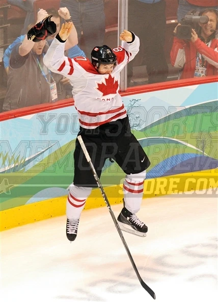 Foto 1044 Sidney Crosby Team Canada Wining Goal Celebration 8x10 11x14 16x20 Team Foto 1 de 1