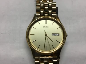 SEIKO MENS WATCH QUARTZ W/14KT GOLD SAPPHIRE LITTON SERVICE PIN EMBL - Picture 1 of 4