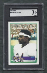 Tarjeta de fútbol americano Topps 1983 #36 Walter Payton, Chicago Bears clasificación SGC 7 inv#922 - Imagen 1 de 2