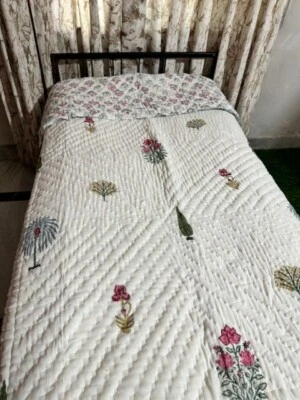 Edredón de algodón suave indio Razai ropa de cama cubierta de cama invierno cálido estampado floral raz Foto 1 de 3