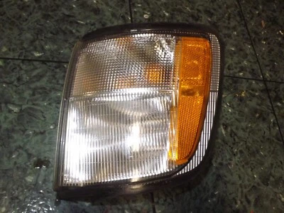 OEM USDM 98-00 Isuzu Trooper delantero izquierdo conductor esquina luz lente lámpara 3416 L FL Foto 1 de 4