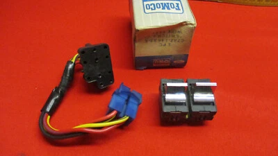 1967 年福特 GALAXIE LTD XL 电源窗开关带安全连接面板 — 第 1/4 张图片