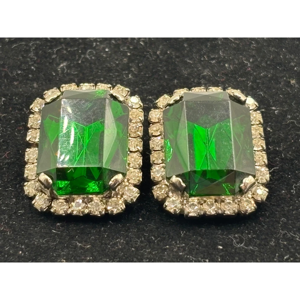 Pendientes de clip vintage de diamantes de imitación de cristal verde esmeralda pendientes malvados Foto 1 de 4