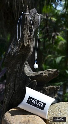 Collar/colgante hecho a mano con cuentas de plata de ley, jade blanco y vidrio. Foto 1 de 4