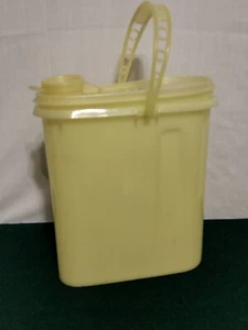 Vtg Tupperware Yellow Slim Line Pitcher Juice Storage Container Beverage Vintage - Picture 1 of 6