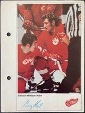1971/72 Toronto Sun NHL Action Photo - Gerald William Hart (Detroit Red Wings)
