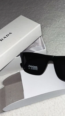 Gafas de sol polarizadas PRADA todas negras a la venta Foto 1 de 3