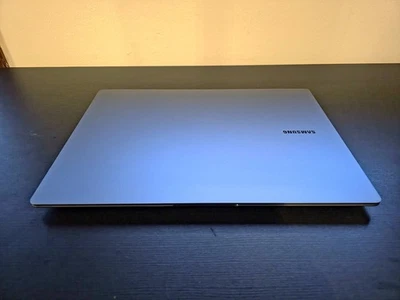 Samsung Galaxy Book 4 Ultra 32Gb 4070 - Immagine 1 di 4