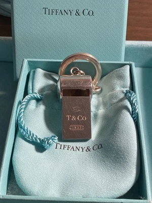 Llavero silbato Tiffany & Co. 1837 plata de ley 925 - con caja bolsa antipolvo Foto 1 de 4