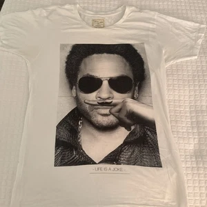 Eleven Paris Life’s A Joke T-Shirt Lenny Kravitz weiß Unisex Large RAR neu ohne Etikett - Bild 1 von 6