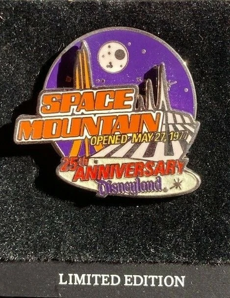 Disney DLR - Prendedor giratorio 25 aniversario Space Mountain  Foto 1 de 1