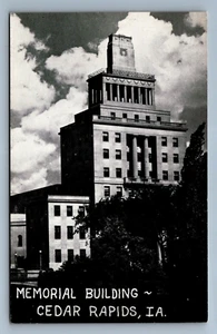 Postcard Vintage Veterans Memorial Building Cedar Rapids Iowa Architecture USA - Picture 1 of 2