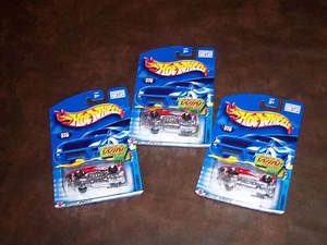 HOT WHEELS - '63 CORVETTE - 3 SPOKE - COLLECTOR CARD NO. 070 - SHARP CAR - NEW  - Picture 1 of 7