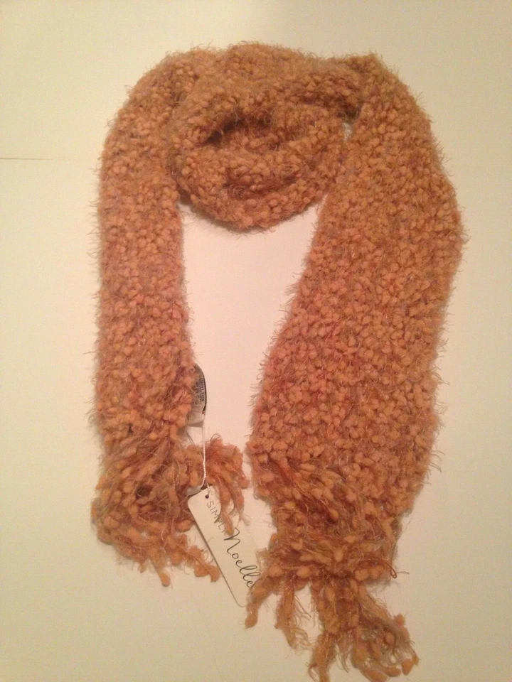 NUEVO Con Etiquetas Simply Noelle Bufanda Tejido Knubby Suave Cómodo Elige Color Flecos Foto 1 de 1