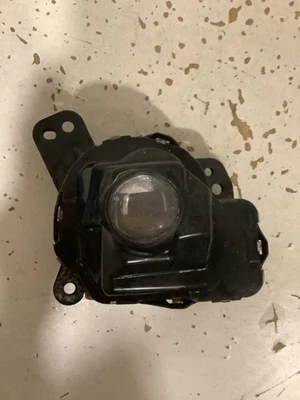 2015-2017 MAZDA CX-3 PASSENGER RH FOG LIGHT OEM C104R-20374  TL - Изображение 1 из 3
