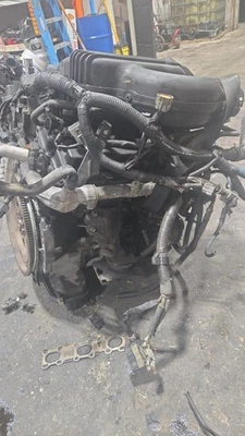 Nissan NV2500 2016 motor de 4,0 L | piezas y auto Fama Foto 1 de 4