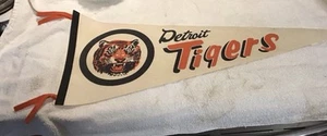 1969 Detroit Tigers MLB felt PENNANT 26 1/2 “ with tip damage nice Tassels - Picture 1 of 15