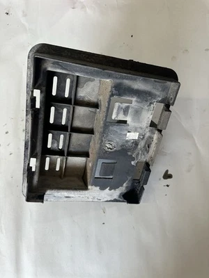 2006-2010 6.6L LBZ LMM Duramax ECM Bracket 15827915 - Image 1 of 4