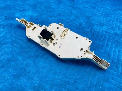 Lexus LX470 Junction Block Under Dash Passenger's Side 2000 OEM - Image 1 of 4