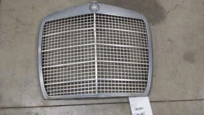 Mercedes 280Se 1970 parrilla carcasa 985091 Foto 1 de 4