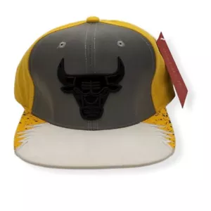 Mitchell & Ness Chicago Bulls Day 5 Yellow/White HWC Adjustable Snapback Hat Cap - Picture 1 of 6