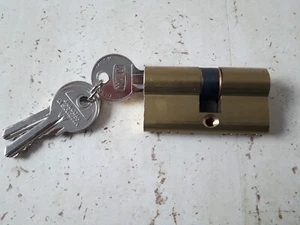 WELKA doppio cilindro 33-58 RASO OTTONE con 3 Chiavi Nuovo - Picture 1 of 1