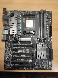 AMD FX-8320 and Gigabyte Technology GA-990FXA-UD3, AM3+, AMD Motherboard - Picture 1 of 2