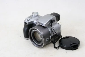 TESTED Sony Super SteadyShot DSC-H1 digital camera frm 2005 - Picture 1 of 9