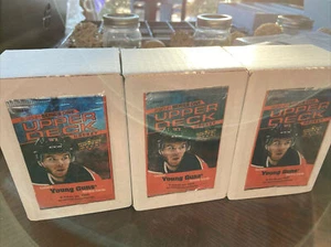 2020/21 Upper Deck Hockey Series One Complete BASE set 1-200 FREE PRIORITY SHIP - Picture 1 of 1