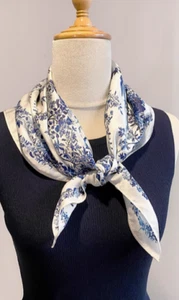 "Bufanda cuadrada grande 100 % seda 26"" pañuelo envolvente floral azul blanco ws630" - Imagen 1 de 3