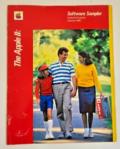 THE APPLE IIc COMPUTER SOFTWARE SAMPLER SUMMER 1984 PROMO FLYER BROCHURE - Picture 1 of 4