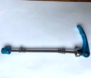 Front Wheel Hub Skewer Bike Quick Release Aluminium Blue - Picture 1 of 1