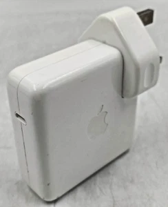 61W Original Apple MRW22B/A USB-C Ladegerät Netzteil für MacBook - Weiß - Bild 1 von 3