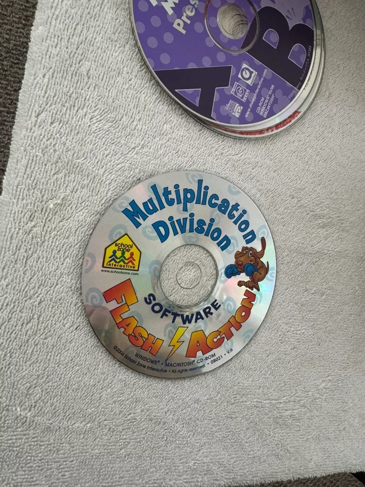 Multiplaction Division Flash Action Software 2004 PC - Image 1 of 1