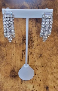 Orecchini Vintage Cristalli Cascata Bianca Clip-On Firmati - Foto 1 di 14