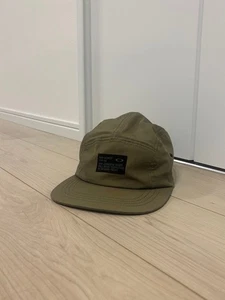 oakley cap - Picture 1 of 2