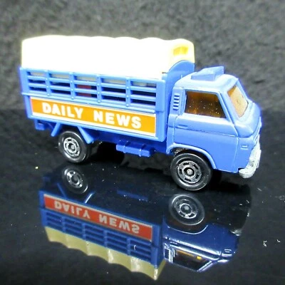 Camión de reparto Nissan Caball Tomica Ext #87 1/68 de colección noticias diarias azul Tomy Japón Foto 1 de 4
